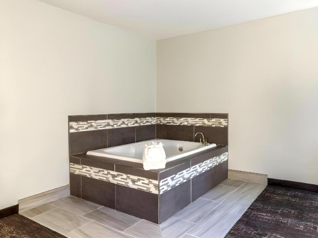Quality Inn Danville Exteriör bild