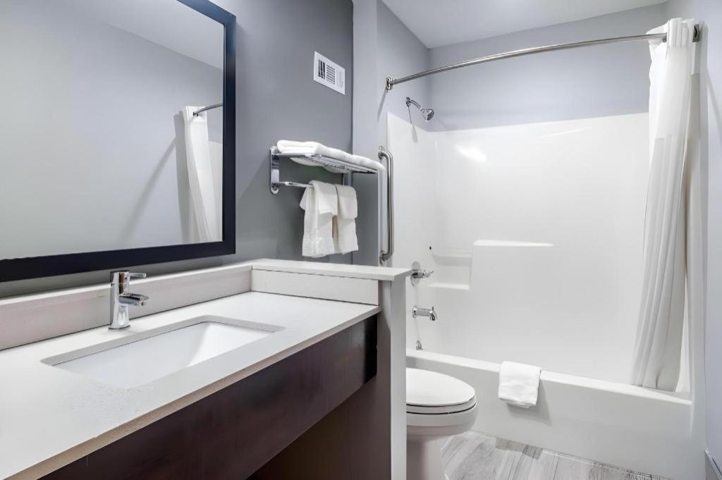 Quality Inn Danville Exteriör bild