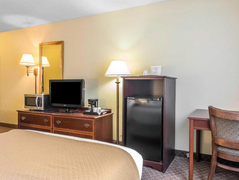 Quality Inn Danville Exteriör bild